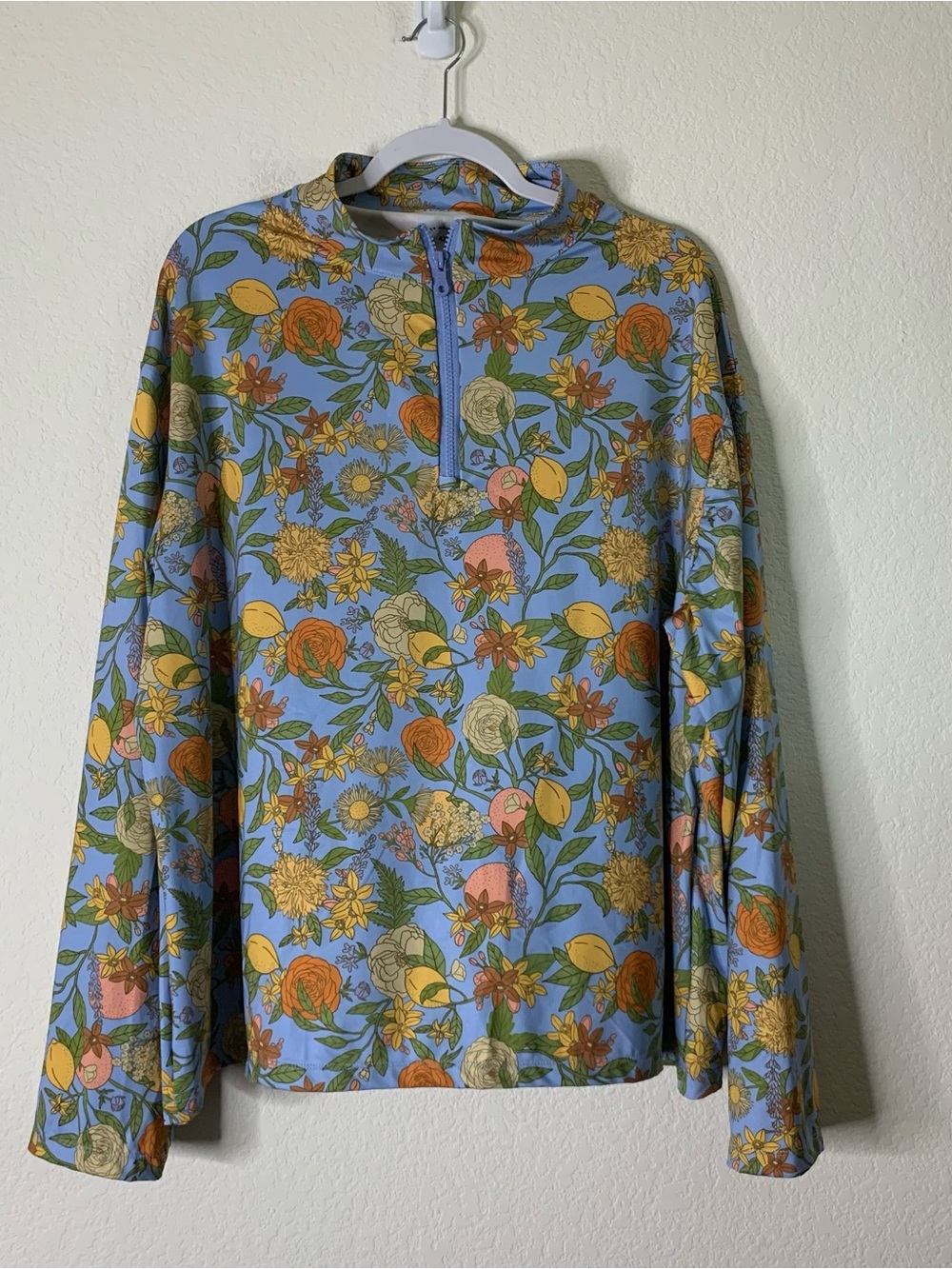 Kitty and vibe Womens blue floral long sleeve 1/4 zip up RashGuard 4X